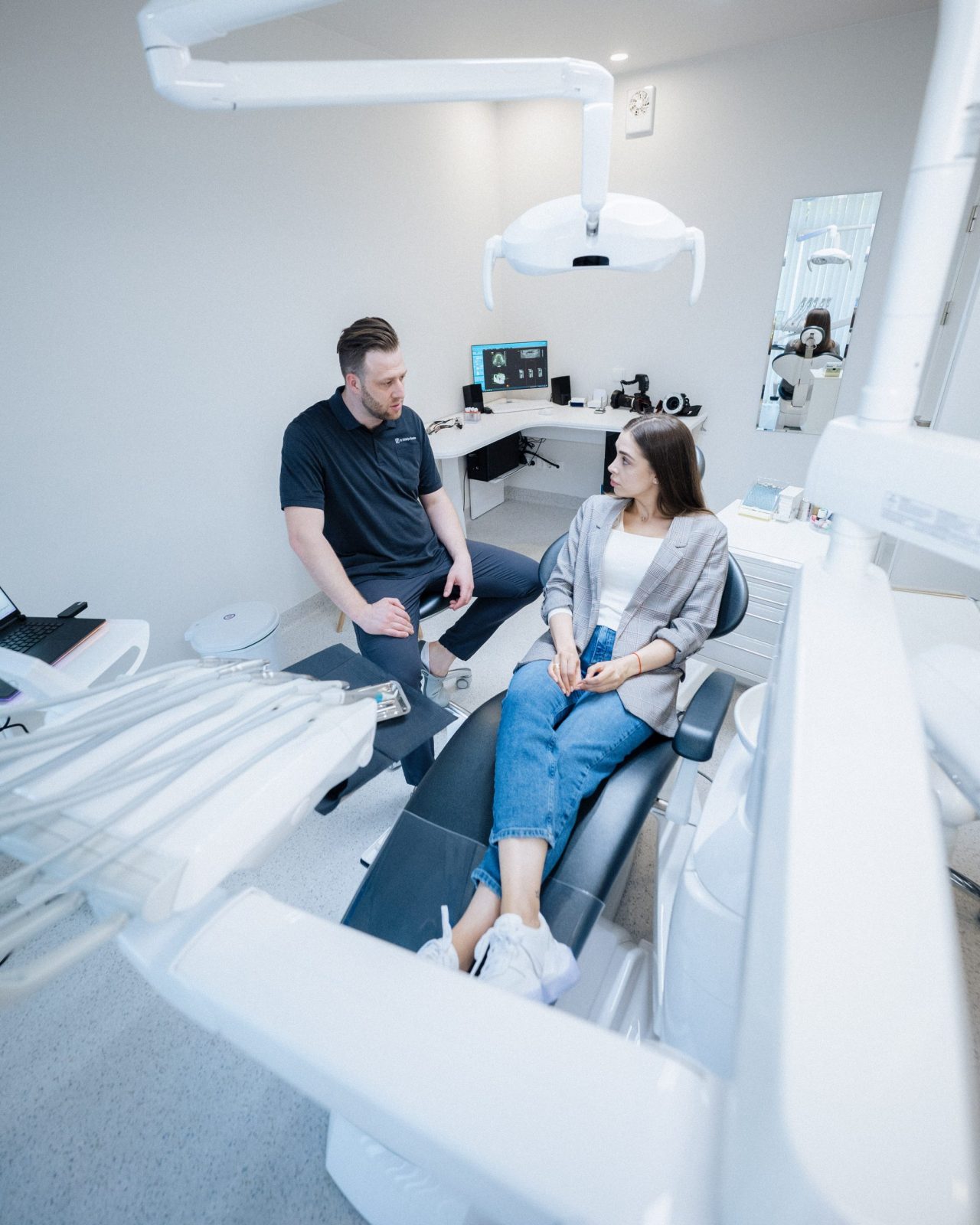 Prime Dental klīnikas telpa — moderna un sakopta vide bērniem un pieaugušajiem